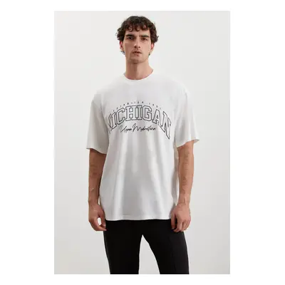 GRIMELANGE Noris Men's Regular Fit 100% Cotton Printed White T-shirt