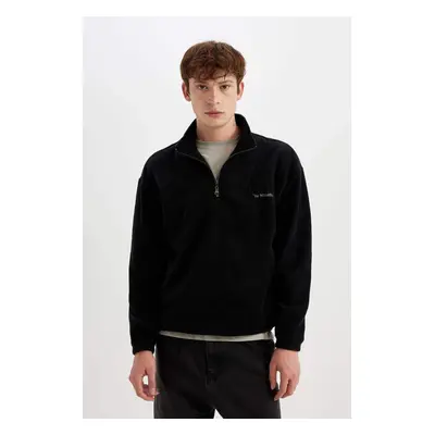 DEFACTO Men's Black Comfort Fit Zippered Stand Collar Printed Fleece Sweatshirt