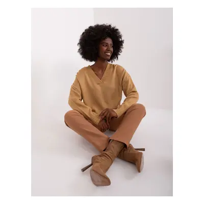 Camel long classic sweater with cuffs