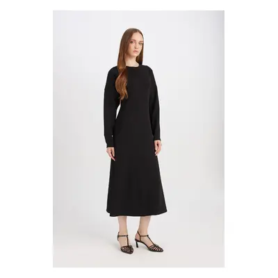 DEFACTO Relax Fit Crew Neck Crepe Long Sleeve Maxi Black Dress