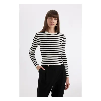 DEFACTO Basic Striped Crew Neck Ribbed Knitwear Sweater