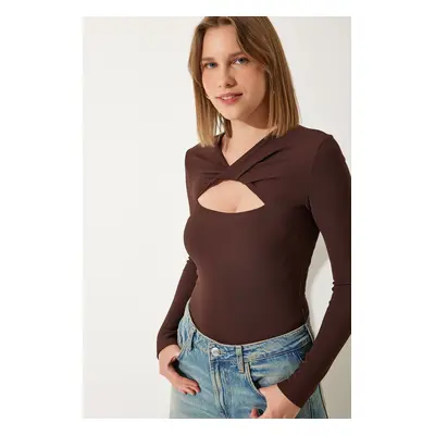 Happiness İstanbul Women's Brown Cut Out Detailed Ribbed Knitted Blouse