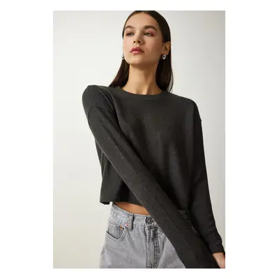 Happiness İstanbul Women's Anthracite Soft Texture Crop Knit Blouse