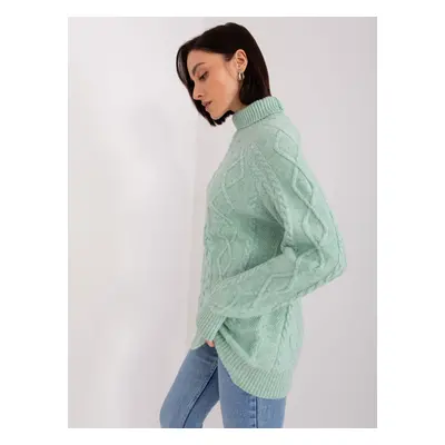 Women's cable sweater with mint