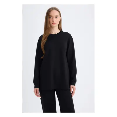 DEFACTO Women's Black Regular Fit Crew Neck Basic Plain Sweatshirt Tunic D4598ax24au