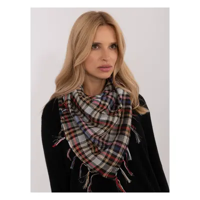 Women's scarf with fringe