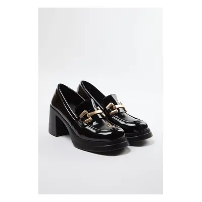 Trendyol Black Antique Buckled Women's Chunky Heel Shoes