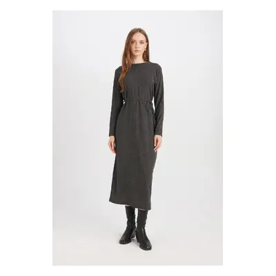 DEFACTO Regular Fit Crepe Long Sleeve Midi Dress