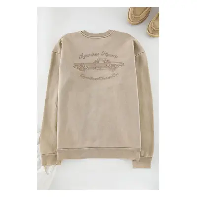 Trendyol Beige Oversize/Wide Cut Vintage/Faded Effect Embroidered Sweatshirt