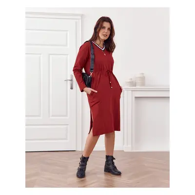 Plus Size dress with a burgundy waistband