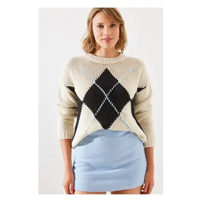 Bianco Lucci Women's Checkered Sweater