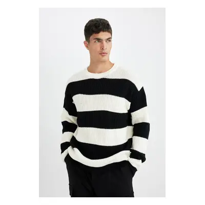 DEFACTO Relax Fit Casual Cut Crew Neck Striped Textured Knitwear Sweater