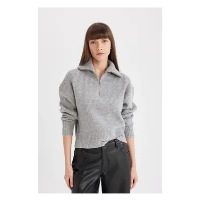 DEFACTO Relax Fit Half Zipper Stand Collar Thessaloniki Fabric Sweater