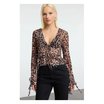 Trendyol Brown Animal Patterned Tie and Ruffle Detailed Regular/Normal Fit Knitted Blouse