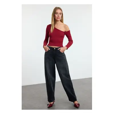 Trendyol Burgundy Fitted Asymmetrical Neckline Off Shoulder Ribbed Knitted Blouse