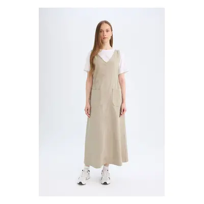 DEFACTO Regular Fit V Neck Side Gather Detail Basic Plain Gabardine Sleeveless Maxi Dress