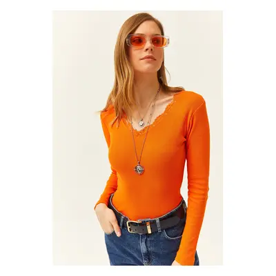 Olalook Women's Orange Collar Lace V-Neck Camisole Knitted Blouse