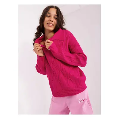 Fuchsia sweater with cables and collar