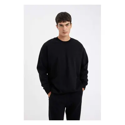 DEFACTO Men's Black Oversize Fit Crew Neck Thick Fabric Basic Plain Sweatshirt