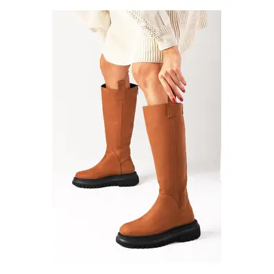 Mio Gusto Tan Women's Suede and Sheepskin Boots With Zipper Back