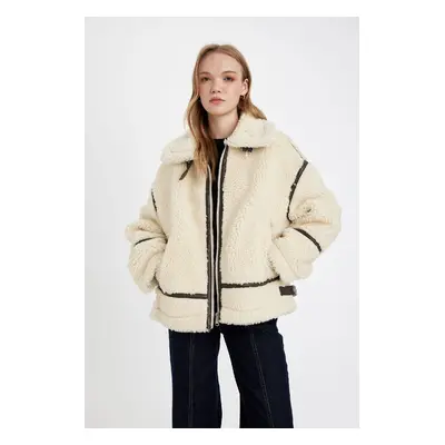 DEFACTO Plush Faux Für Coat Polo Neck with Zipper Pocket