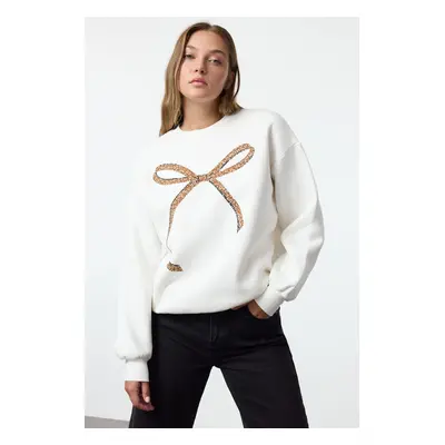 Trendyol Ecru Printed Oversize/Wide Fit Crew Neck Thick Inside Fleece Knitted Sweatshirt