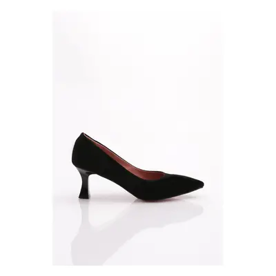 DGN Pointed Toe Low-cut High Heeled Shoes