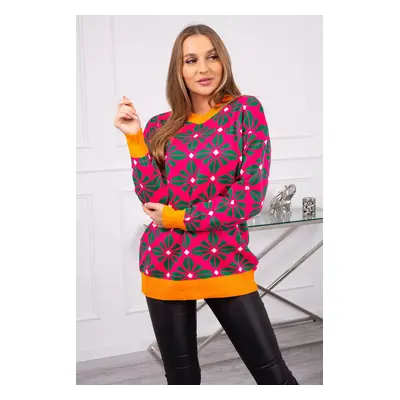 Sweater with a geometric motif in fuchsia color