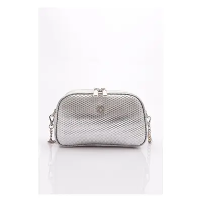 DGN Women's Chain Detailed Bag