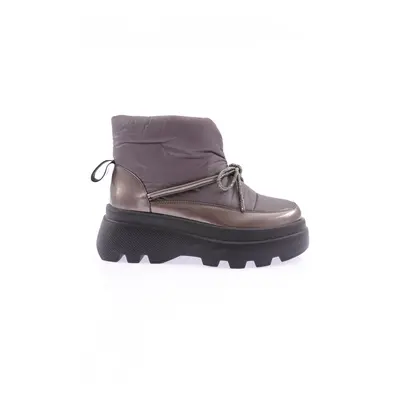 DGN Es811 Women's Thick Sole Silvery Thread Detailed Parachute Boots.