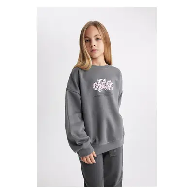 DEFACTO Girl's Oversize Fit Crew Neck Printed Soft Fuzzy Thick Sweatshirt