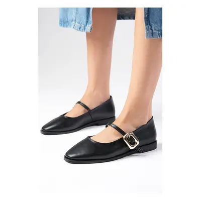 Mio Gusto Camille Black Color Side Buckle Women's Ballerina Shoes