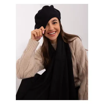 Black solid color women's beret