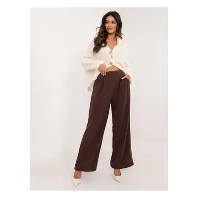 Brown corduroy trousers with pockets