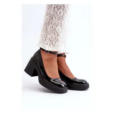 Black patented pumps with massive heels Effiba