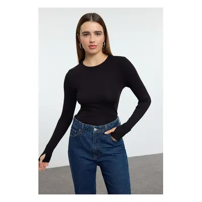 Trendyol Black Viscose/Soft Fabric Finger-Touch Detailed Flexible Knitted Blouse