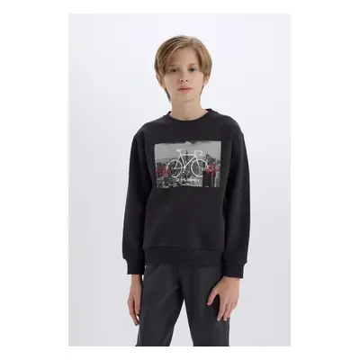 DEFACTO Boy's Crew Neck Printed Thick Sweatshirt