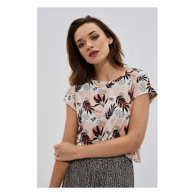 Blouse with a floral pattern