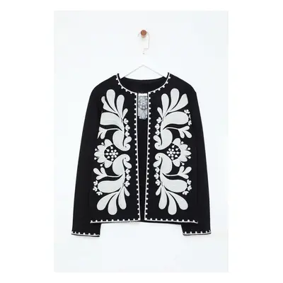 Trendyol Black Regular Pattern Embroidery Detailed Thin Jacket Coat