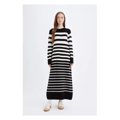 DEFACTO Regular Fit Striped Long Sleeve Maxi Knit Dress