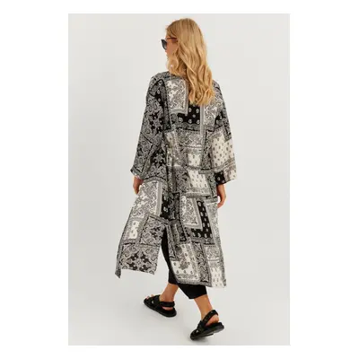 Cool & Sexy Women's Black-Ecru Patterned Kimono GC155