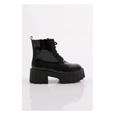 DGN Es801 Women's Thick Sole Lace-Up Boots.