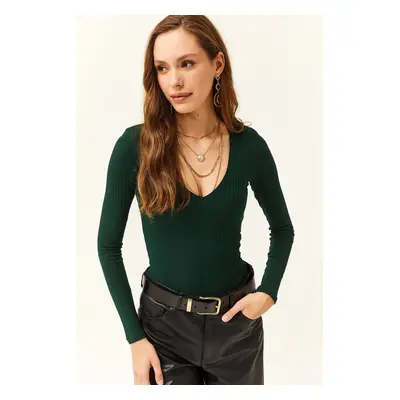 Olalook Women's Emerald Green Deep V-Neck Waistband Six Studs Lycra Bodysuit