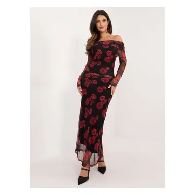 Black and red long Spanish dress with roses