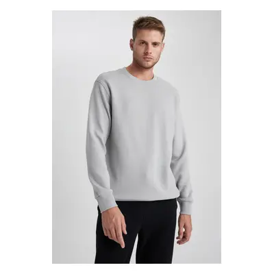 DEFACTO Comfort Fit Basic Sweatshirt