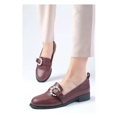 Mio Gusto Women's Claret Red Leather Oxford Shoes with Pearl Buckle