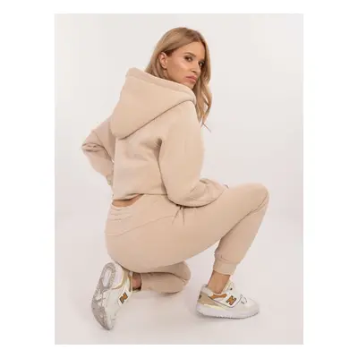 Beige basic tracksuit with insulation