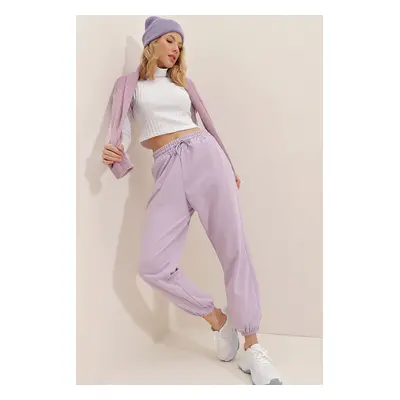 Trend Alaçatı Stili Women's Lilac Leg Elastic Two Thread Sweatpants