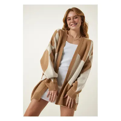 Happiness İstanbul Biscuit Cream Patterned Thick Cardigan Jacket