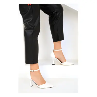 Soho Women's White Classic Heeled Shoes